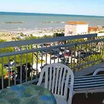 Garden Hotel 3*