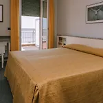 Garden Hotel 3*