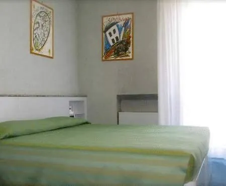 Garden Ξενοδοχείο 3*