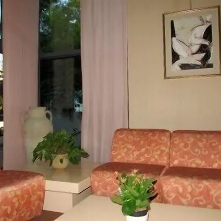 Ξενοδοχείο Garden 3*
