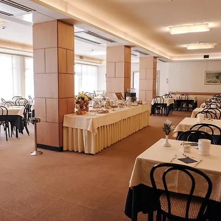 Garden Hotel